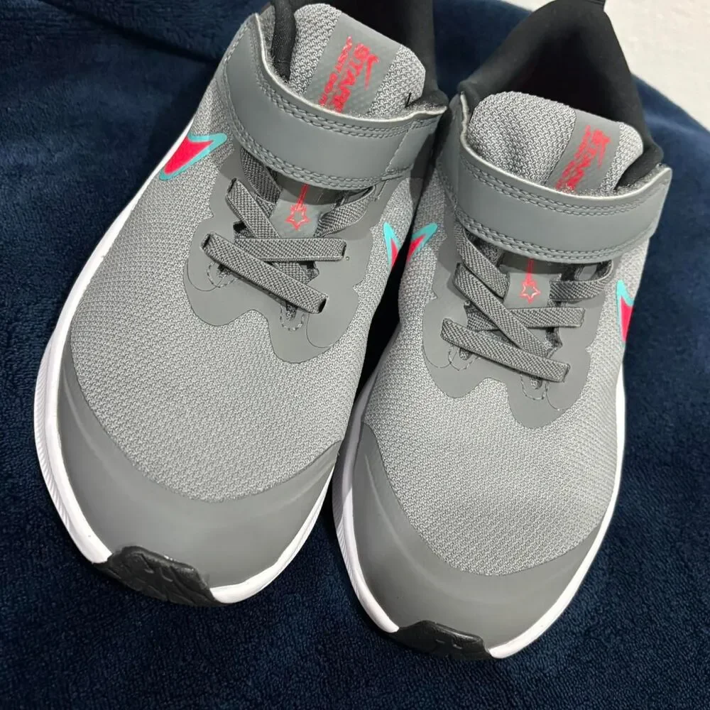 Nike size 1y